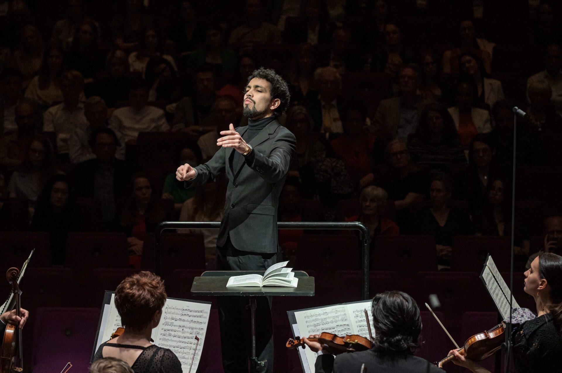 Luis Toro Araya conducting the 1st movement of Mahler’s 4th Symphony