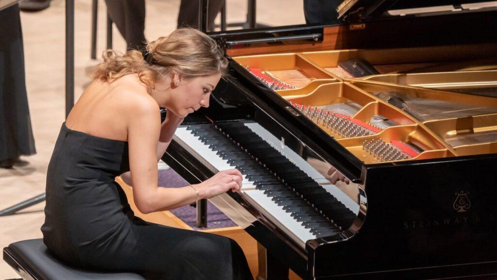 Sofia Vasheruk plays Rachmaninov's Third Piano Concerto © Paul Varney