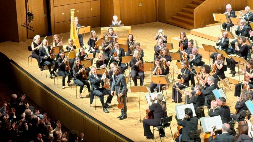 Christian Tetzlaff taking a bow after his encore - some beautiful Bach Elena Dubinets