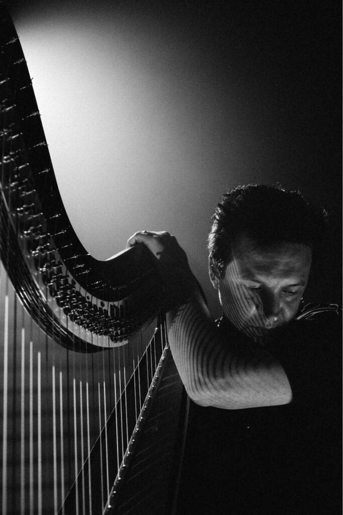 Tom Moth | Harpist