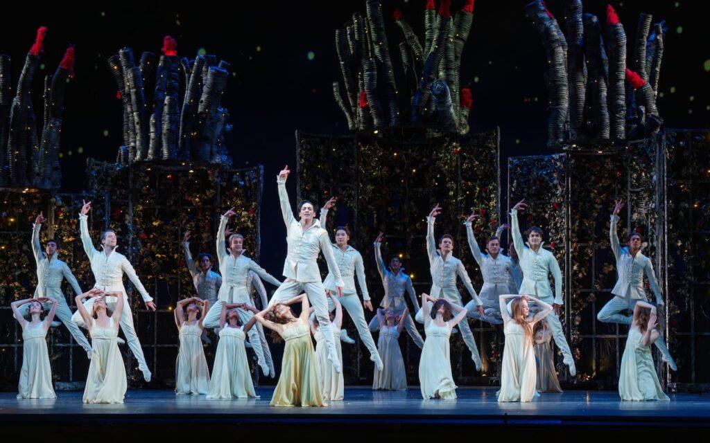 The amazing red-capped trees behind Giorgi Potskhishvili, Yuanyuan Zhang and ensemble at the close of The Firebird
