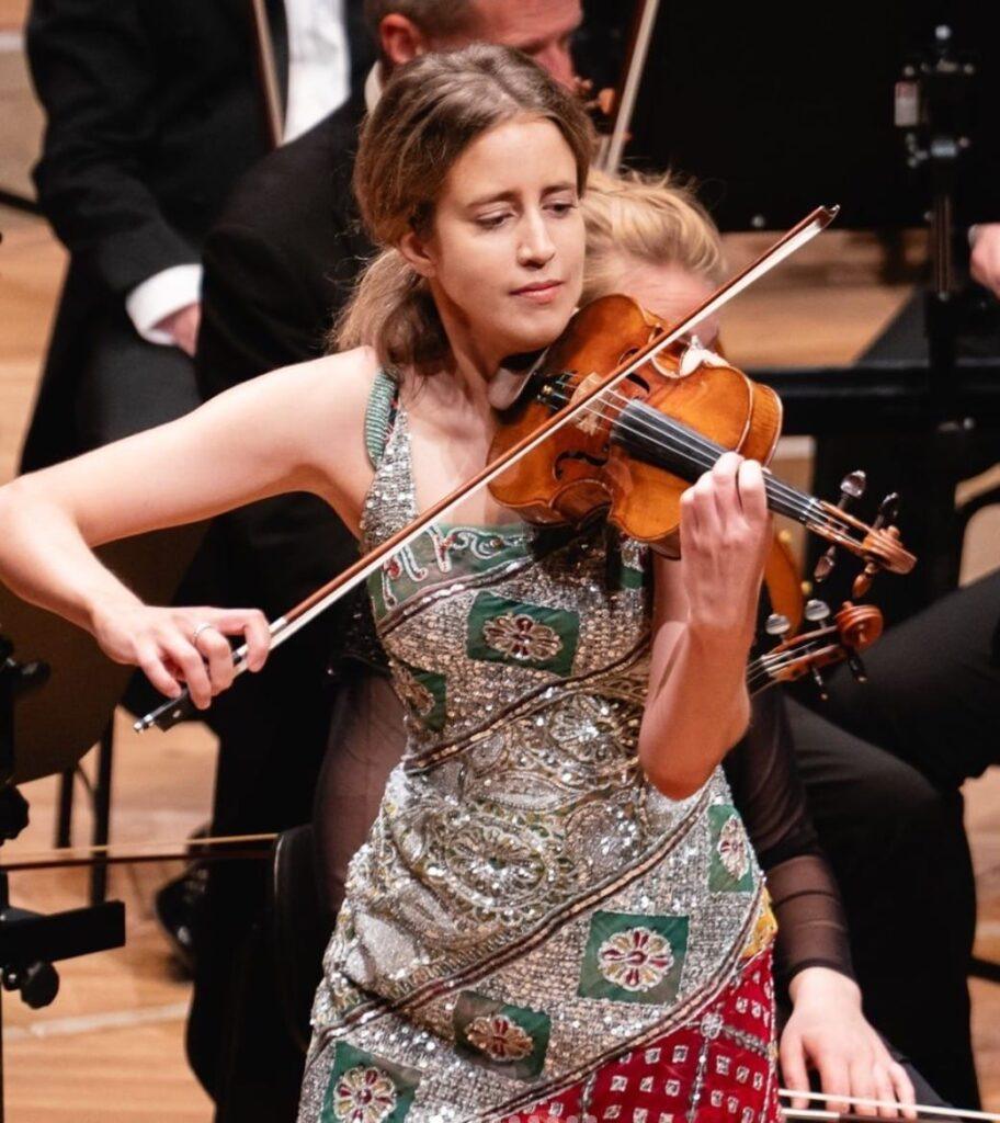 Vilde Frang plays the violin