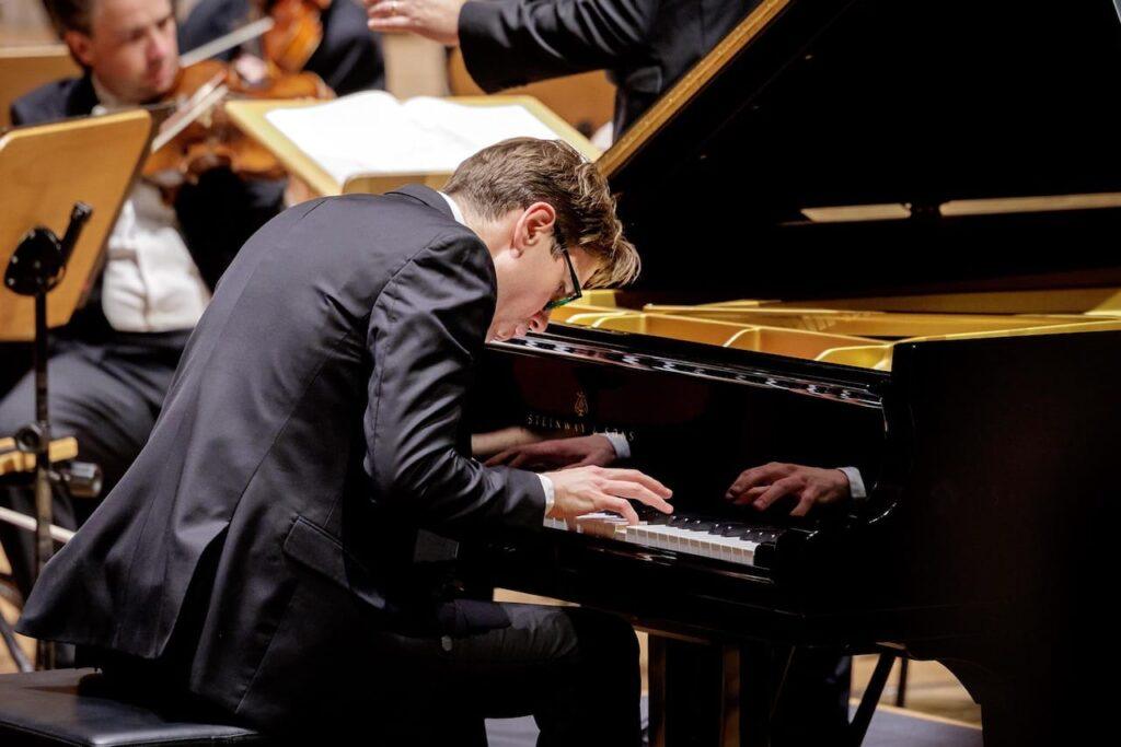 Ólafsson plays Brahms © Holger Jacobs