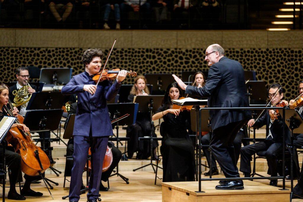 ugustin Hadelich / Mozarteumorchester Salzburg / Andrew Manze
