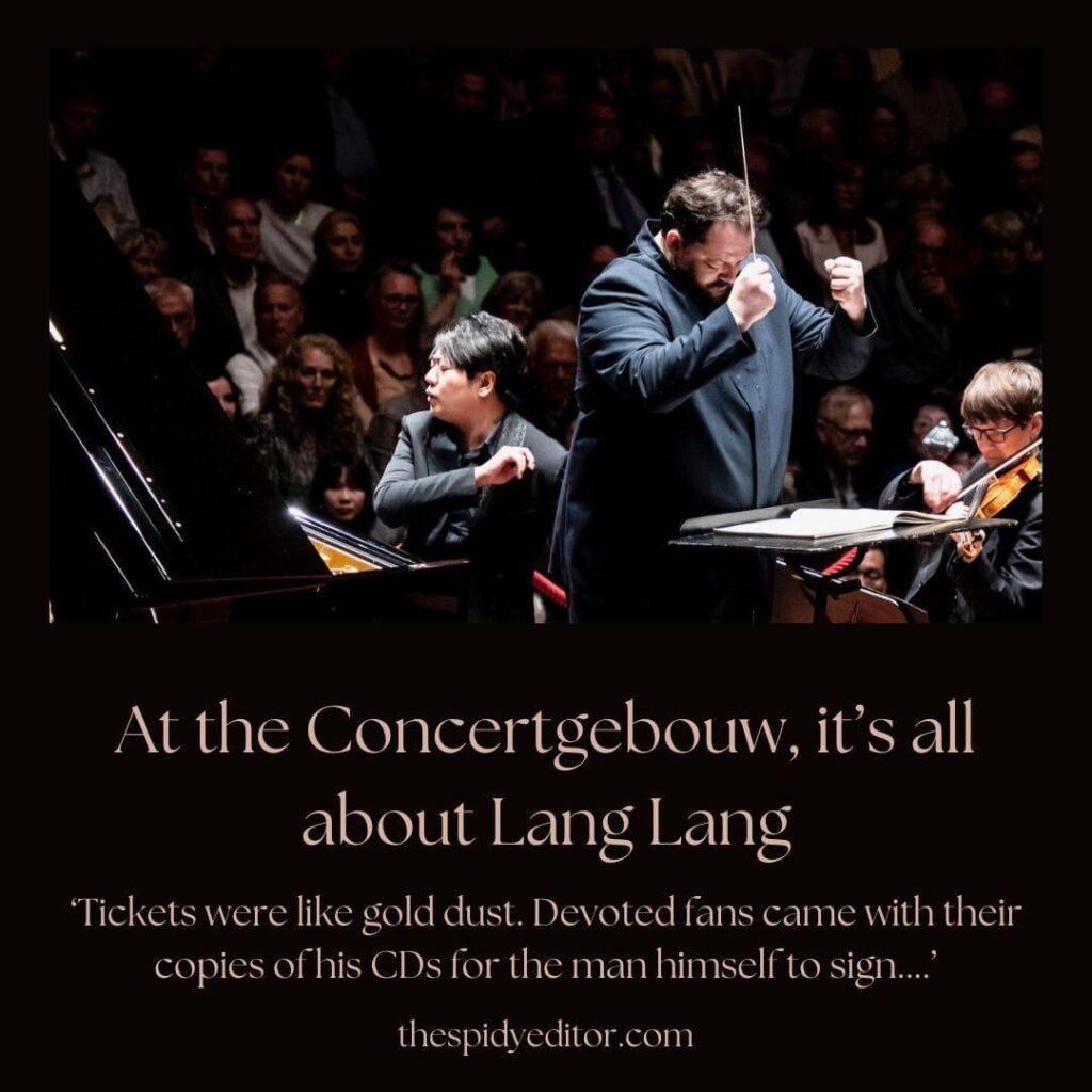 Lang Lang plays the piano