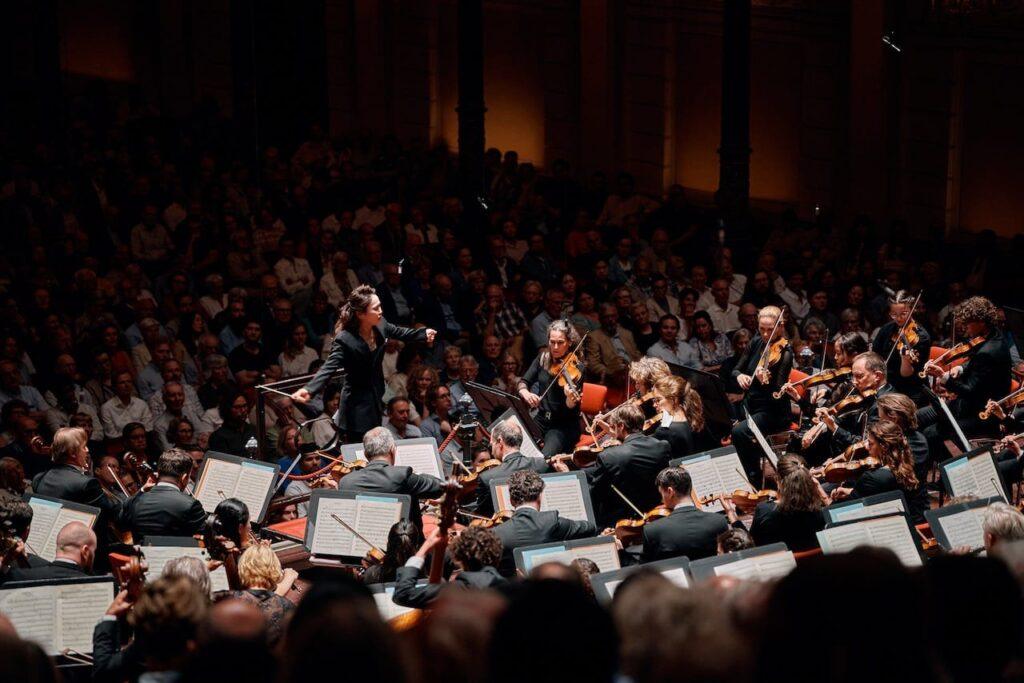 Han-Na Chang conducts RCO