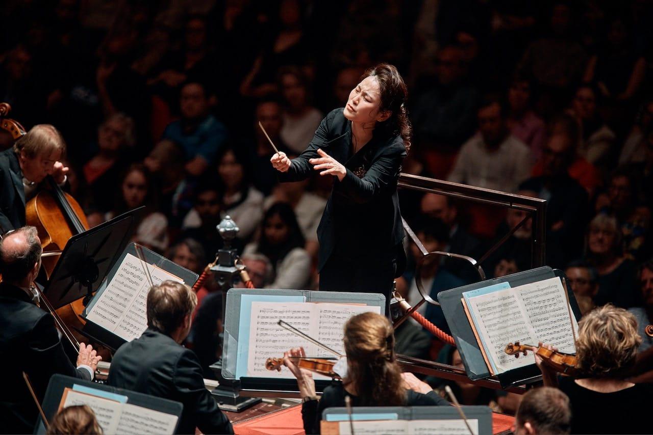 Han-Na Chang conducts RCO