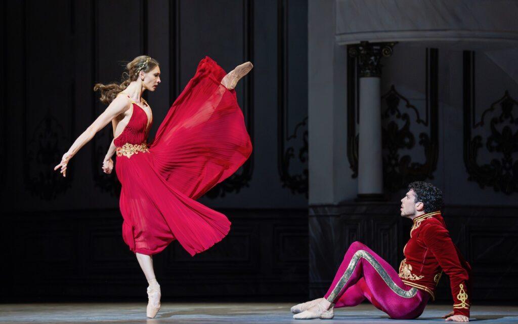 Two ballet dancers Lady Macbeth